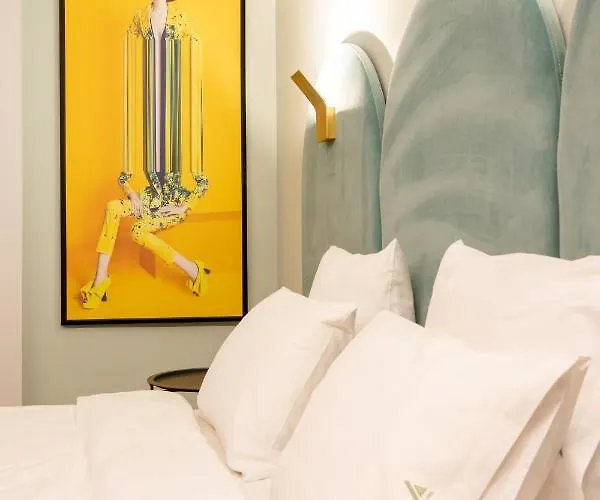 Allure Boutique מלון טיראנה