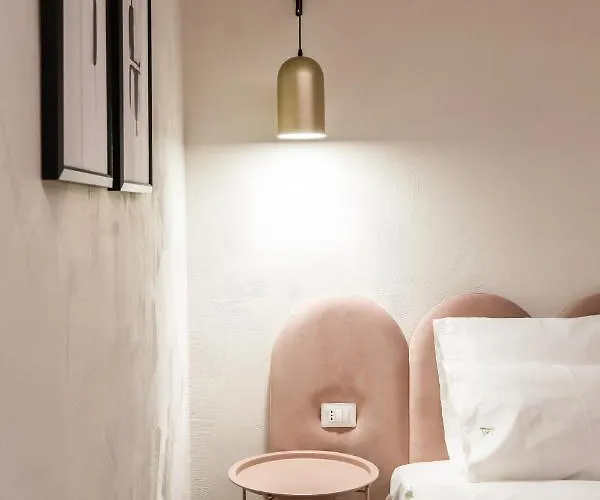 Allure Boutique מלון