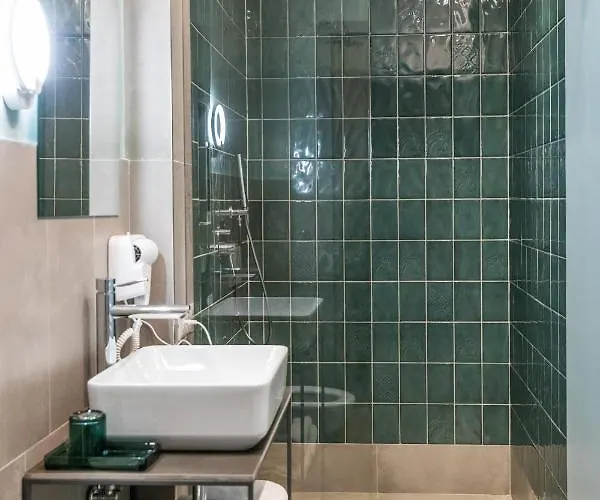 Allure Boutique מלון 4*